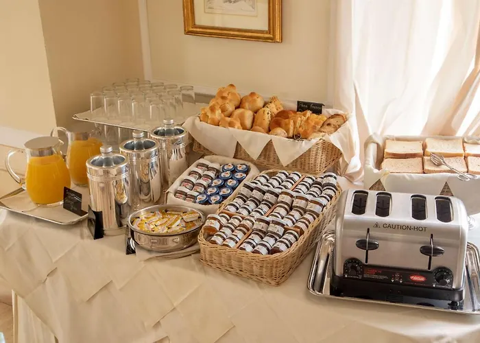 Hotel Canada, Bw Premier Collection