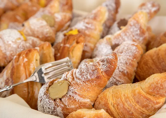 Hotel Canada, Bw Premier Collection