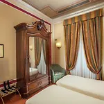 Canada, Bw Premier Collection Hotel Roma